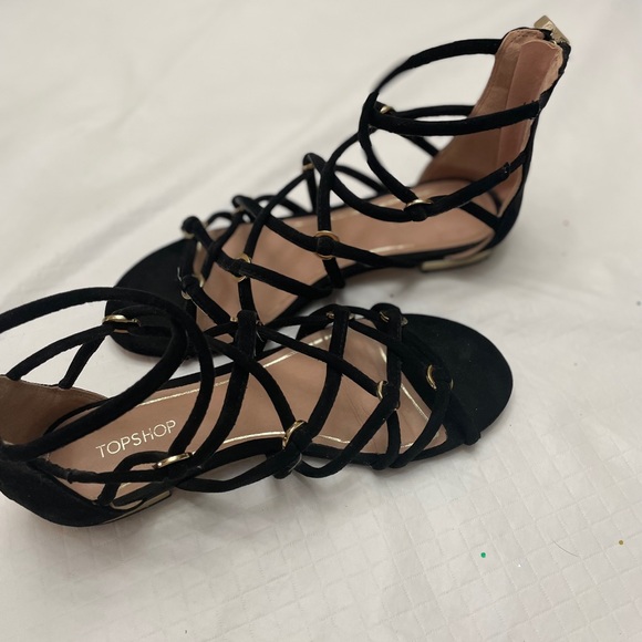 Top Shop Size 7 Warrior Sandals.  Black suede & Gold Highlights. Zips in back. - Picture 7 of 13